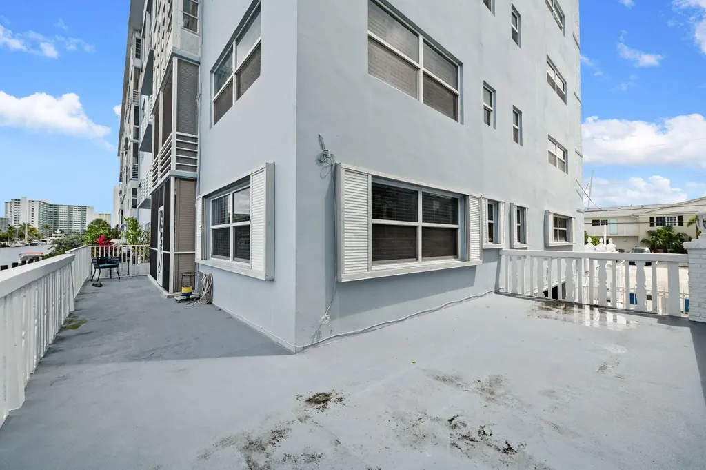 2829 NE 33rd Court Fort Lauderdale FL 33306