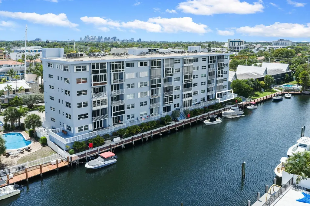 2829 NE 33rd Court Fort Lauderdale FL 33306