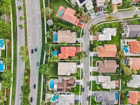 363 SW 161st Avenue Pembroke Pines FL 33027