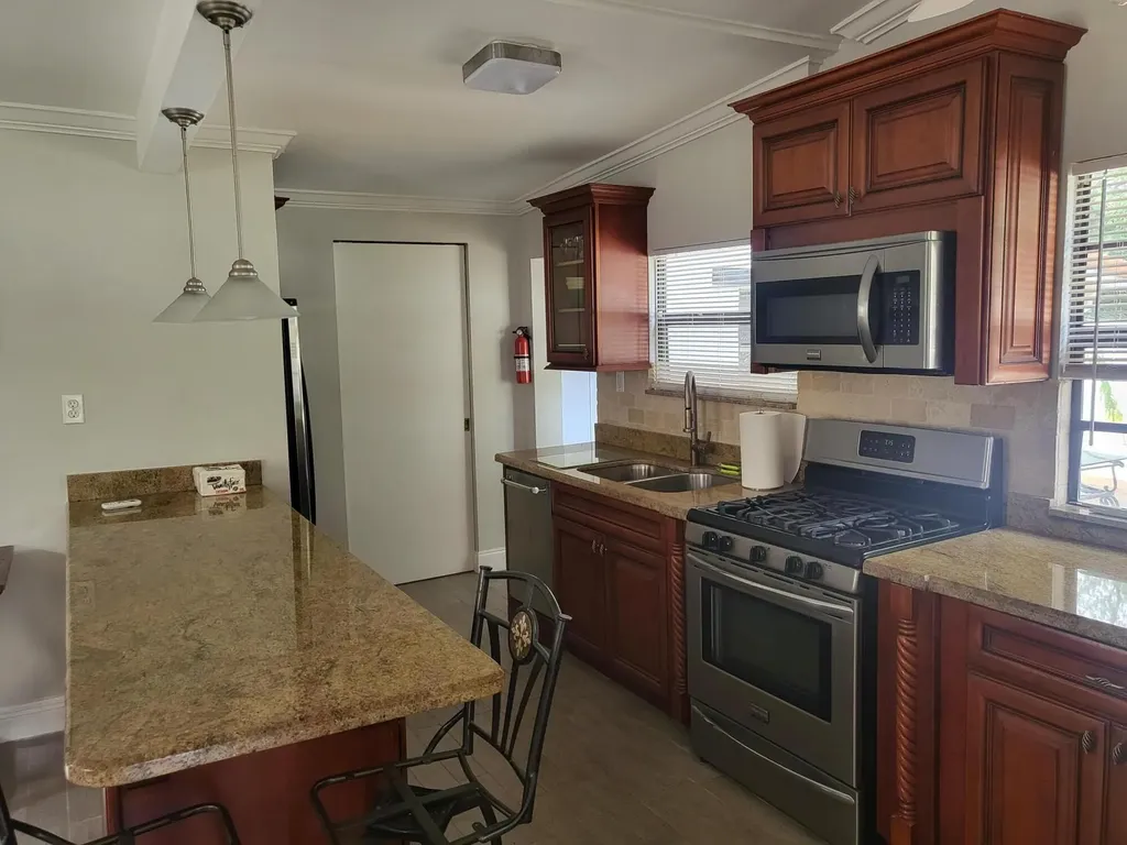 927 S Palmway Lake Worth Beach FL 33460