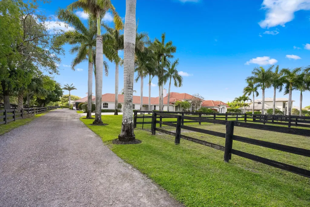 14594 Drafthorse Lane Wellington FL 33414