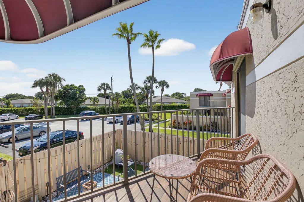 4310 Village Drive Delray Beach FL 33445