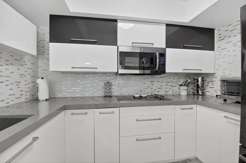 4310 Village Drive Delray Beach FL 33445