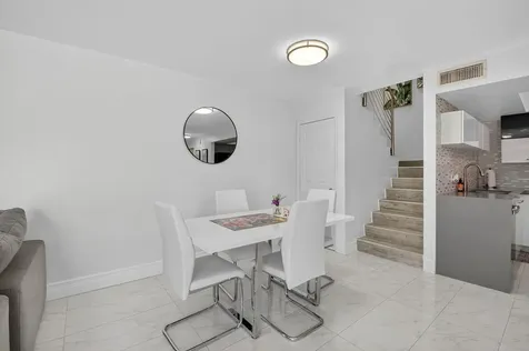 4310 Village Drive Delray Beach FL 33445