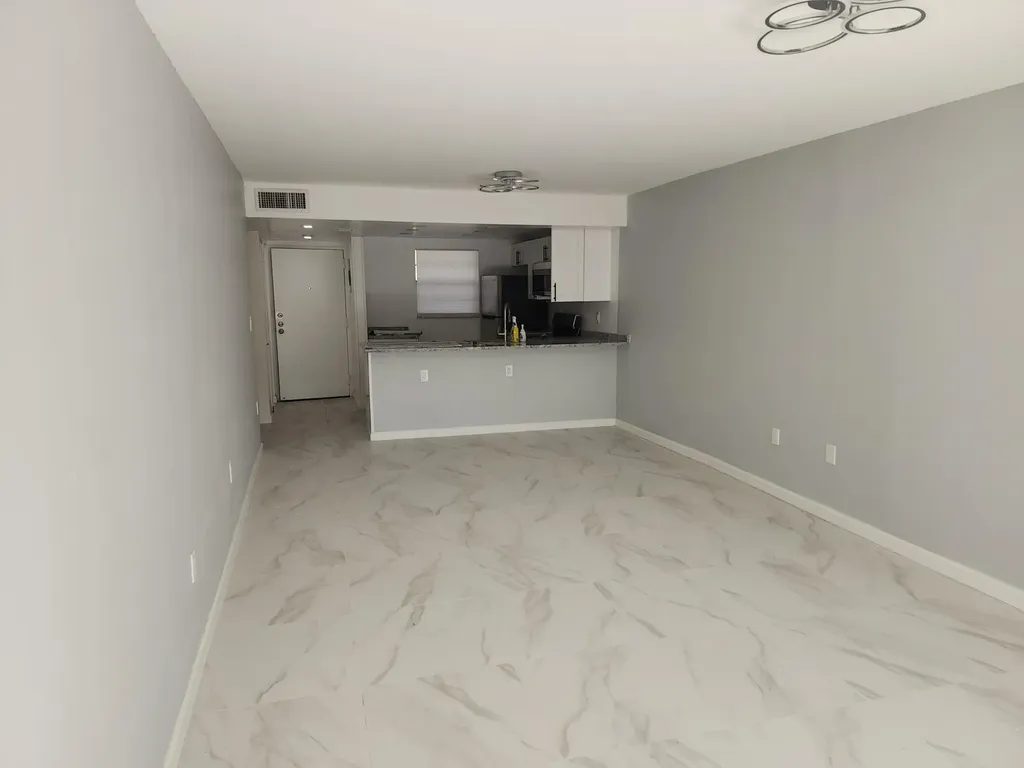 485 N Pine Island Road Plantation FL 33324