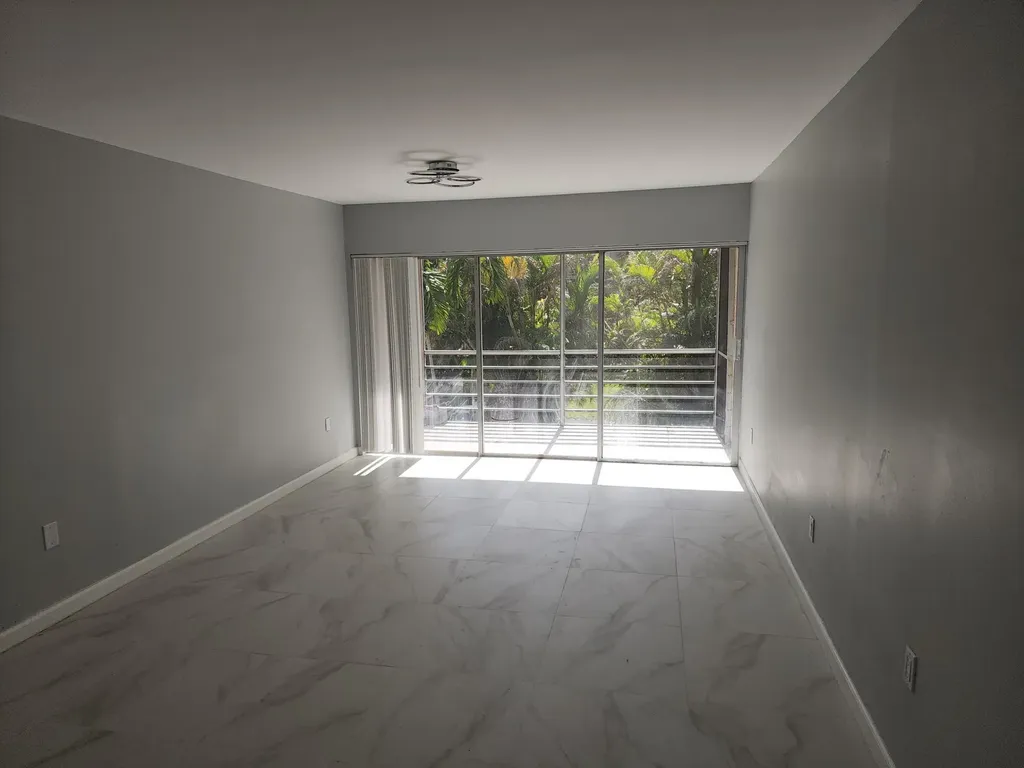 485 N Pine Island Road Plantation FL 33324