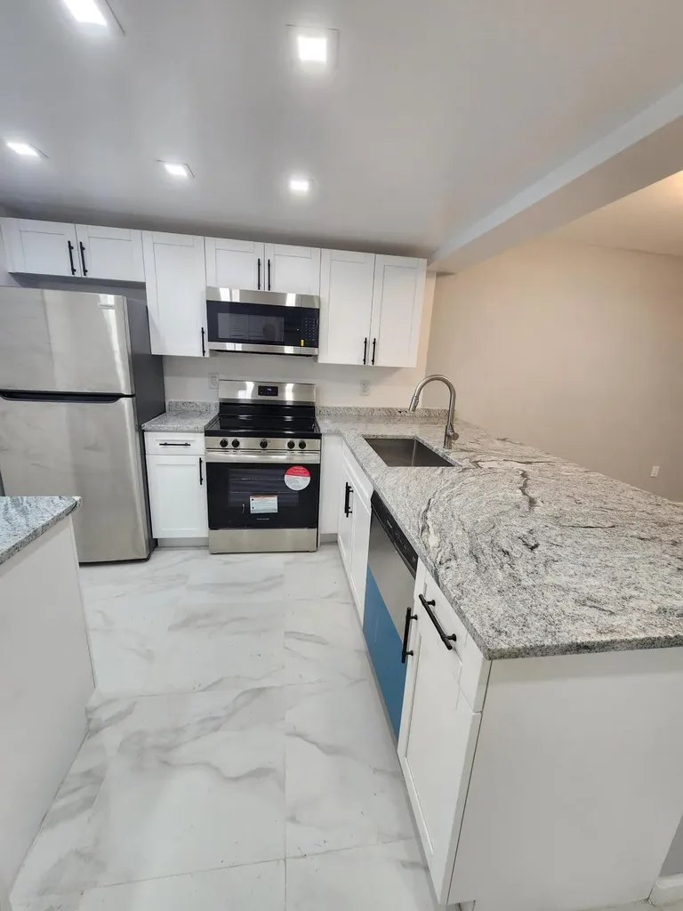 485 N Pine Island Road Plantation FL 33324