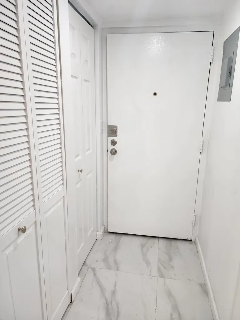485 N Pine Island Road Plantation FL 33324