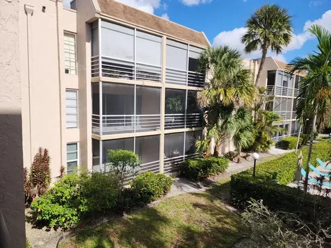 485 N Pine Island Road Plantation FL 33324