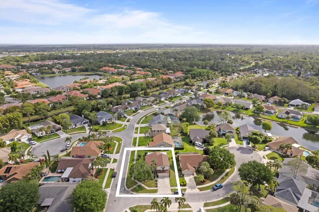 9935 Pine Dust Court Wellington FL 33467