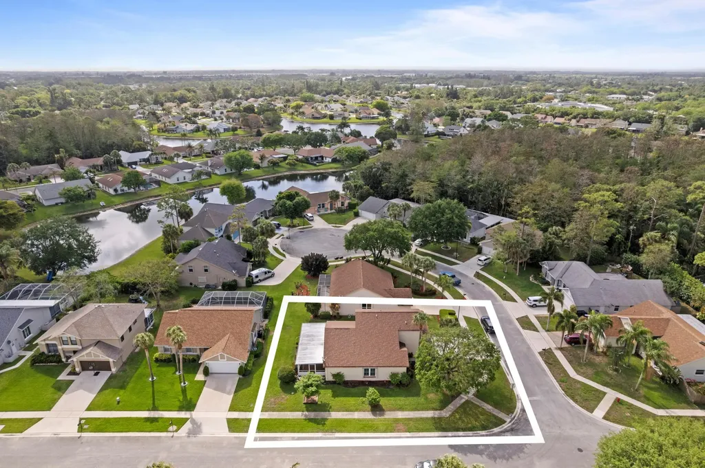 9935 Pine Dust Court Wellington FL 33467