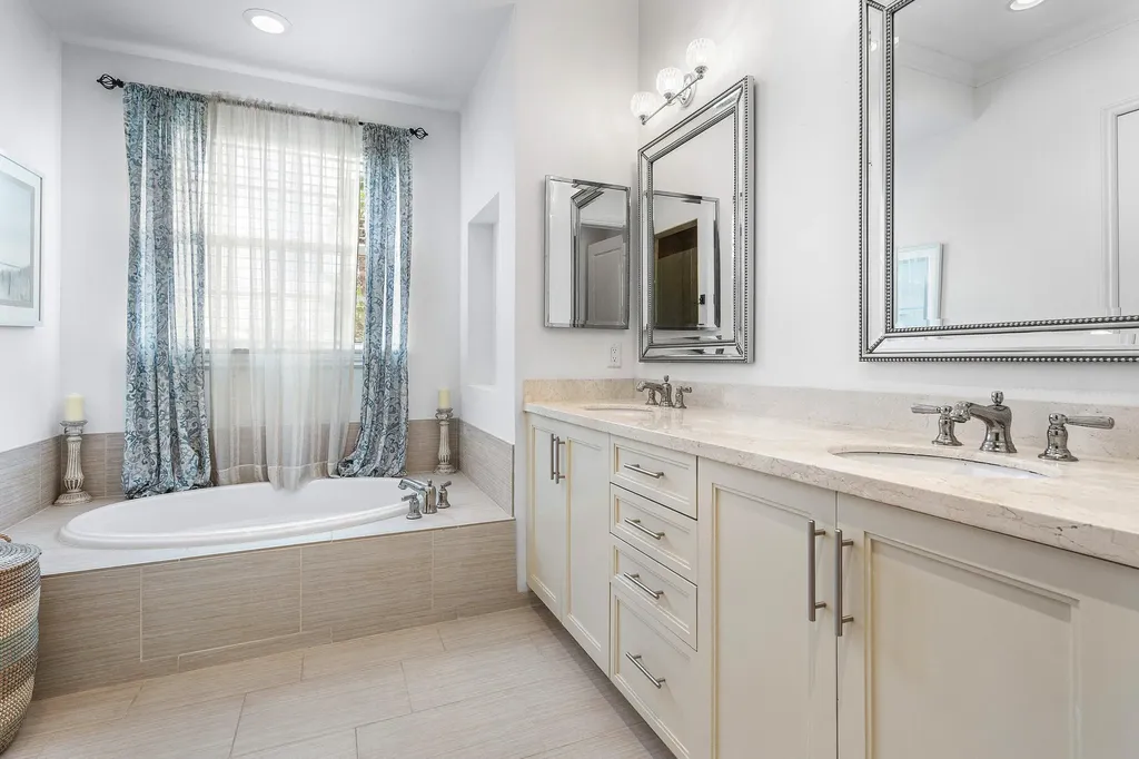147 N Cannery Row Circle Delray Beach FL 33444