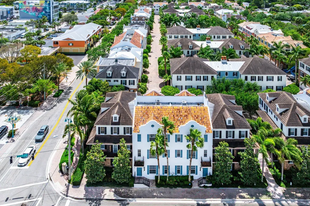 147 N Cannery Row Circle Delray Beach FL 33444
