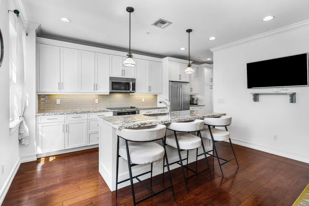 147 N Cannery Row Circle Delray Beach FL 33444