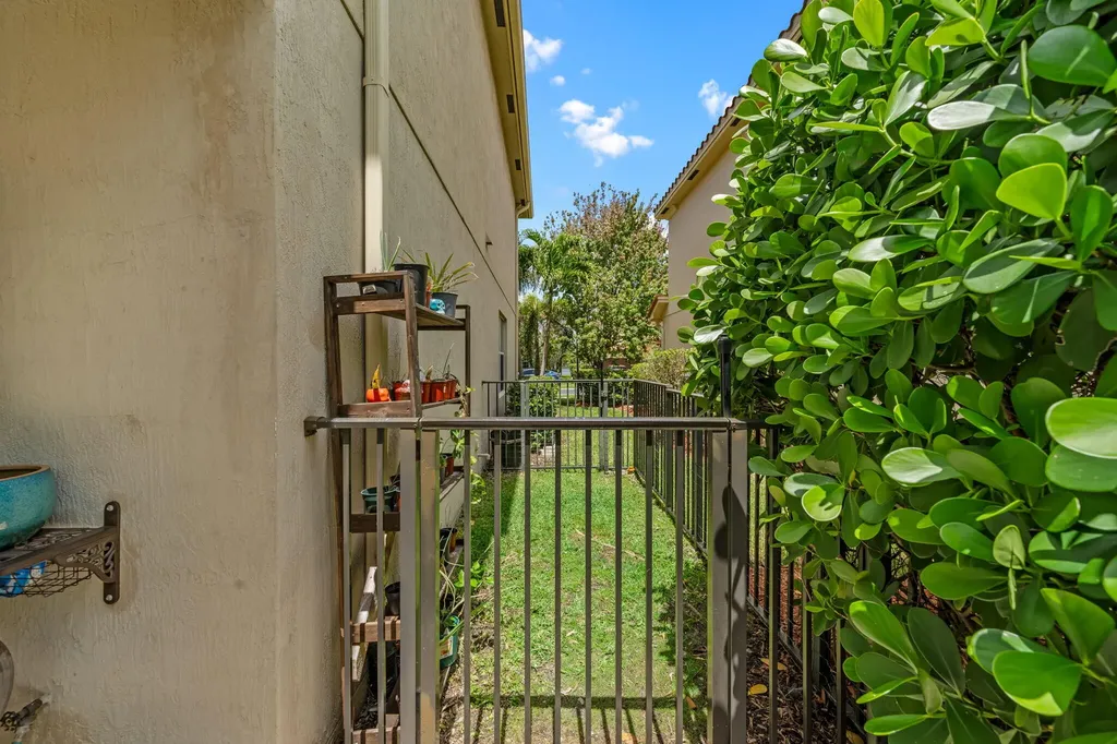 10652 Ivanhoe Lane Wellington FL 33414