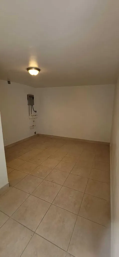 5721 Fillmore Street Hollywood FL 33021