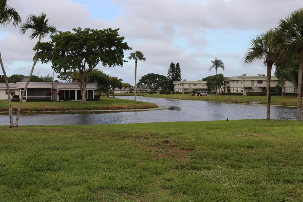 26 Brittany Delray Beach FL 33446