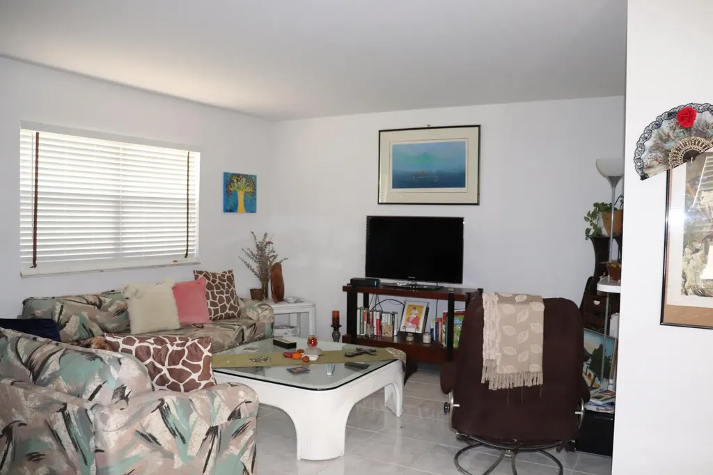 26 Brittany Delray Beach FL 33446