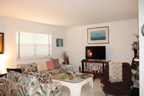 26 Brittany Delray Beach FL 33446
