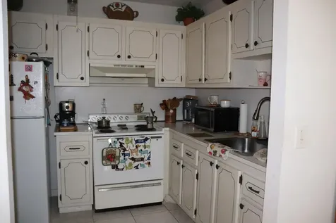 26 Brittany Delray Beach FL 33446
