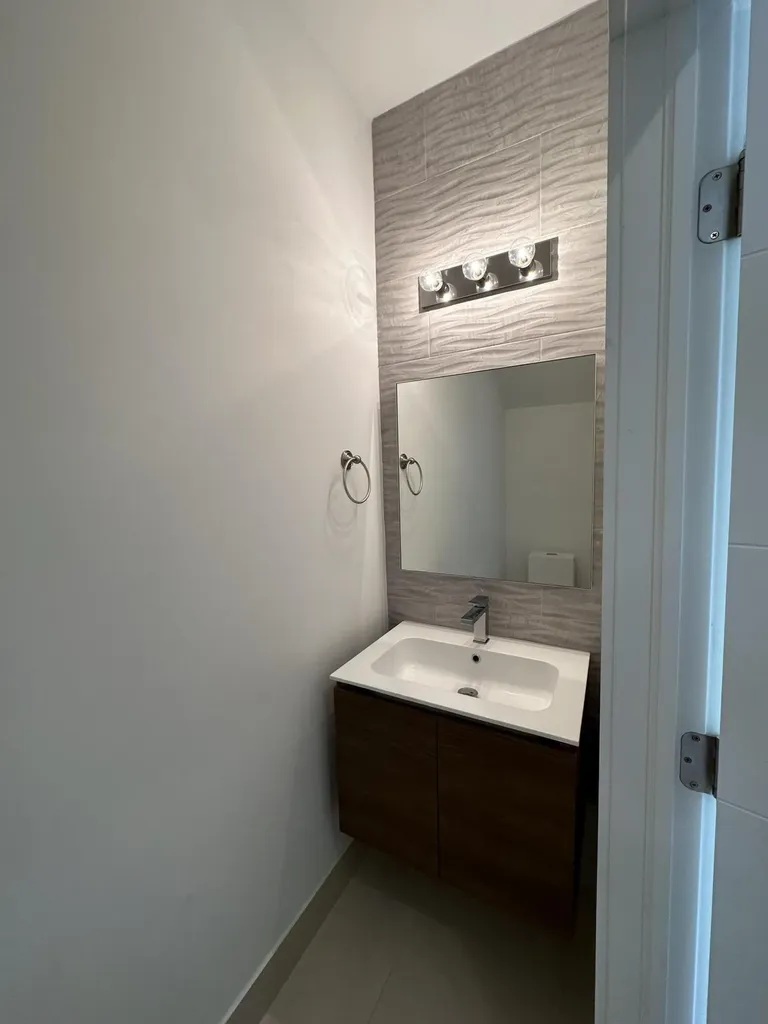 815 NE 17th Avenue Fort Lauderdale FL 33304