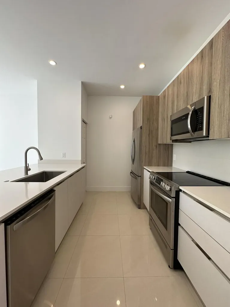815 NE 17th Avenue Fort Lauderdale FL 33304