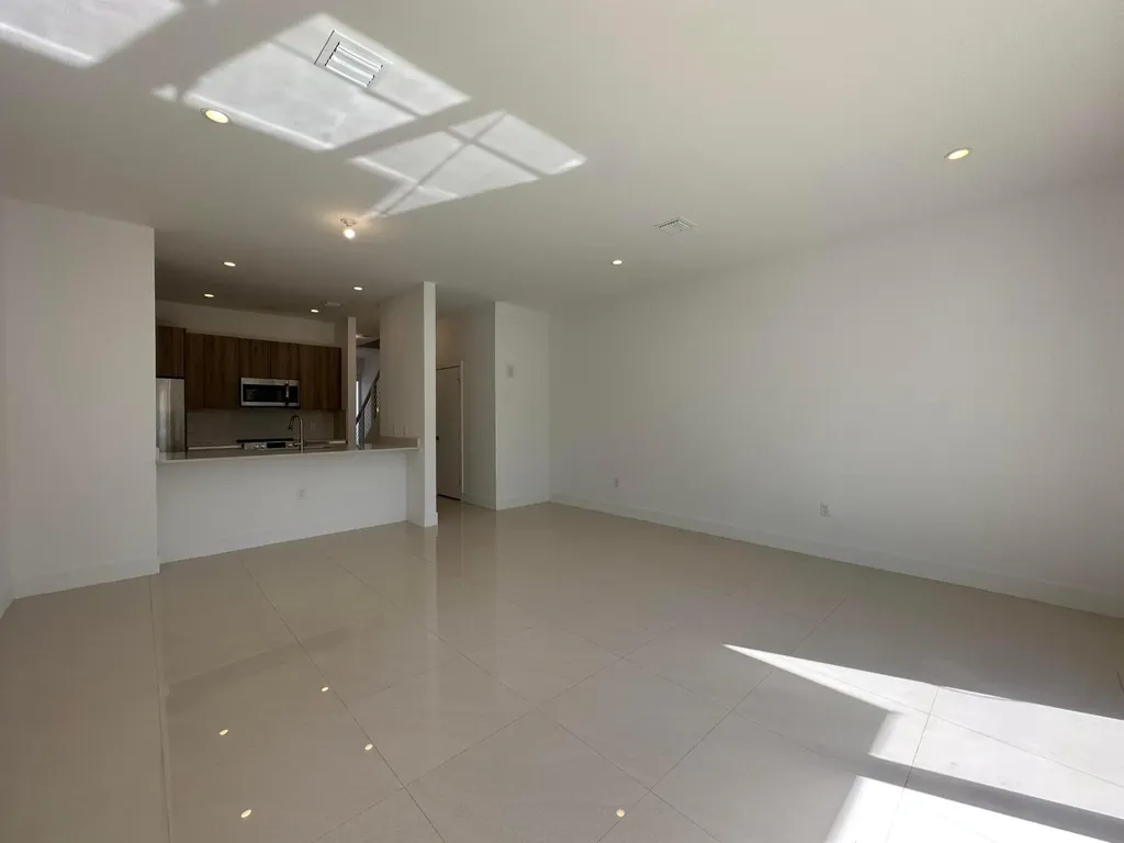 815 NE 17th Avenue Fort Lauderdale FL 33304