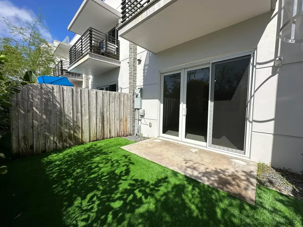 815 NE 17th Avenue Fort Lauderdale FL 33304