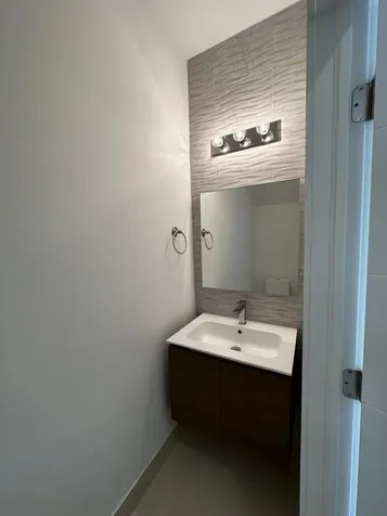 815 NE 17th Avenue Fort Lauderdale FL 33304