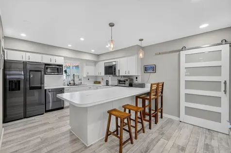 1570 NE 30th Place Oakland Park FL 33334
