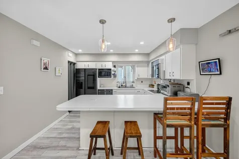 1570 NE 30th Place Oakland Park FL 33334