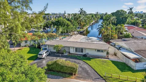 1570 NE 30th Place Oakland Park FL 33334