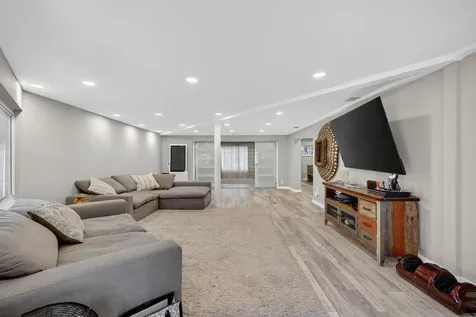 1570 NE 30th Place Oakland Park FL 33334