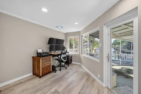 1570 NE 30th Place Oakland Park FL 33334