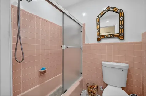 1570 NE 30th Place Oakland Park FL 33334