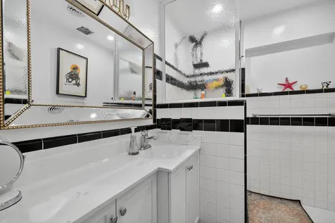 1570 NE 30th Place Oakland Park FL 33334
