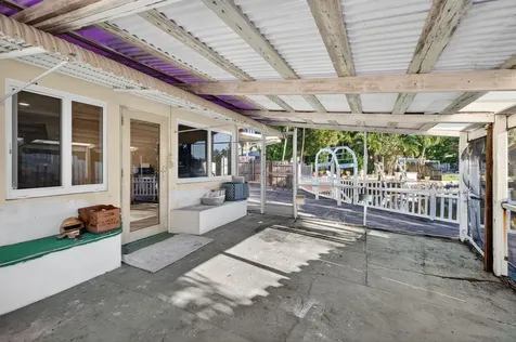 1570 NE 30th Place Oakland Park FL 33334
