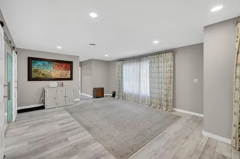 1570 NE 30th Place Oakland Park FL 33334