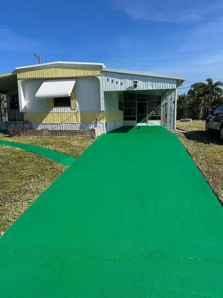 7199 SE Redbird Circle Hobe Sound FL 33455