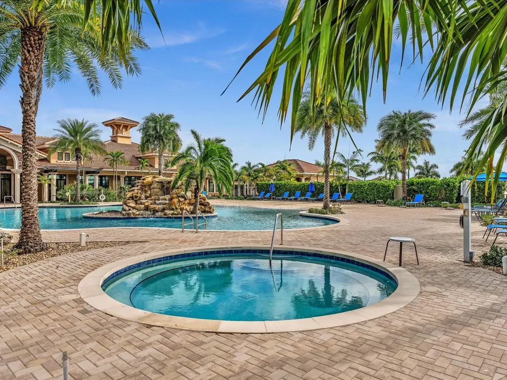 8928 E Bastille Circle Parkland FL 33076