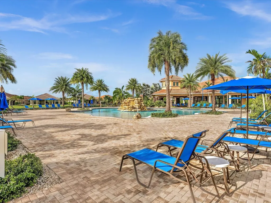8928 E Bastille Circle Parkland FL 33076