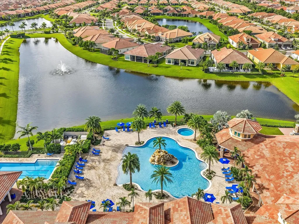 8928 E Bastille Circle Parkland FL 33076