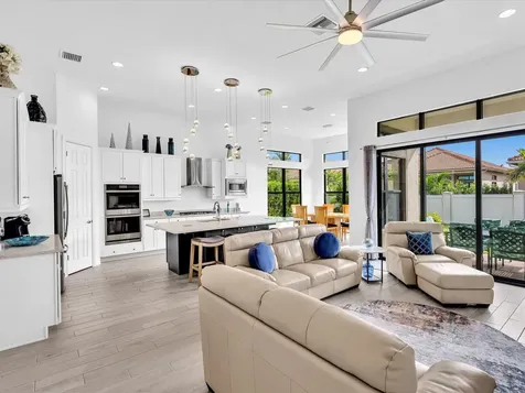 8928 E Bastille Circle Parkland FL 33076