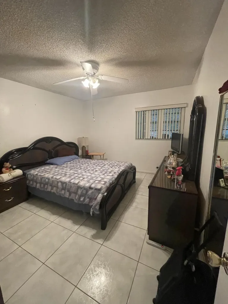 186 Flanders D Delray Beach FL 33484