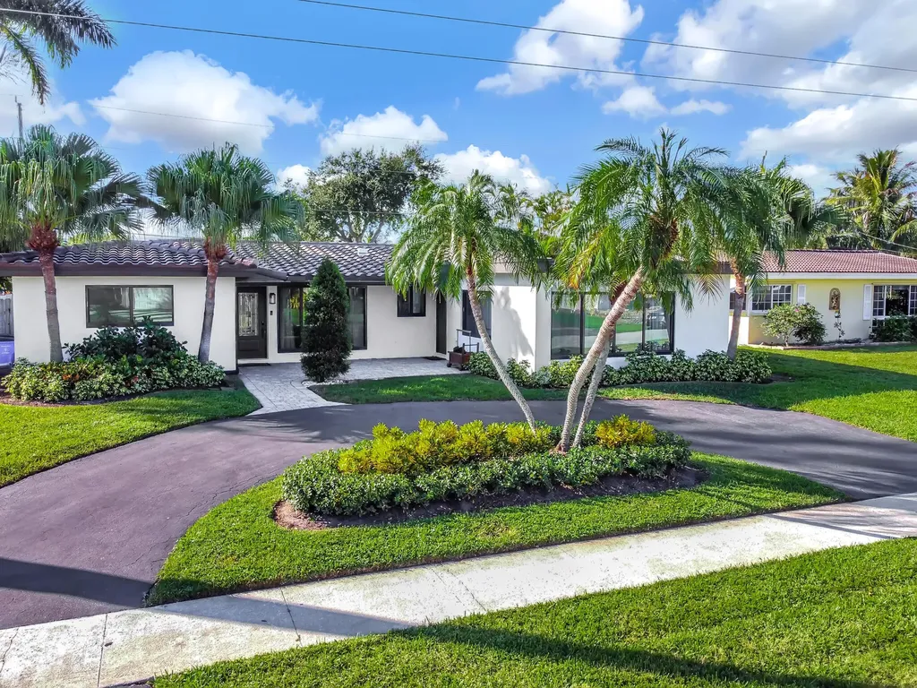 908 SE 16th Street Deerfield Beach FL 33441