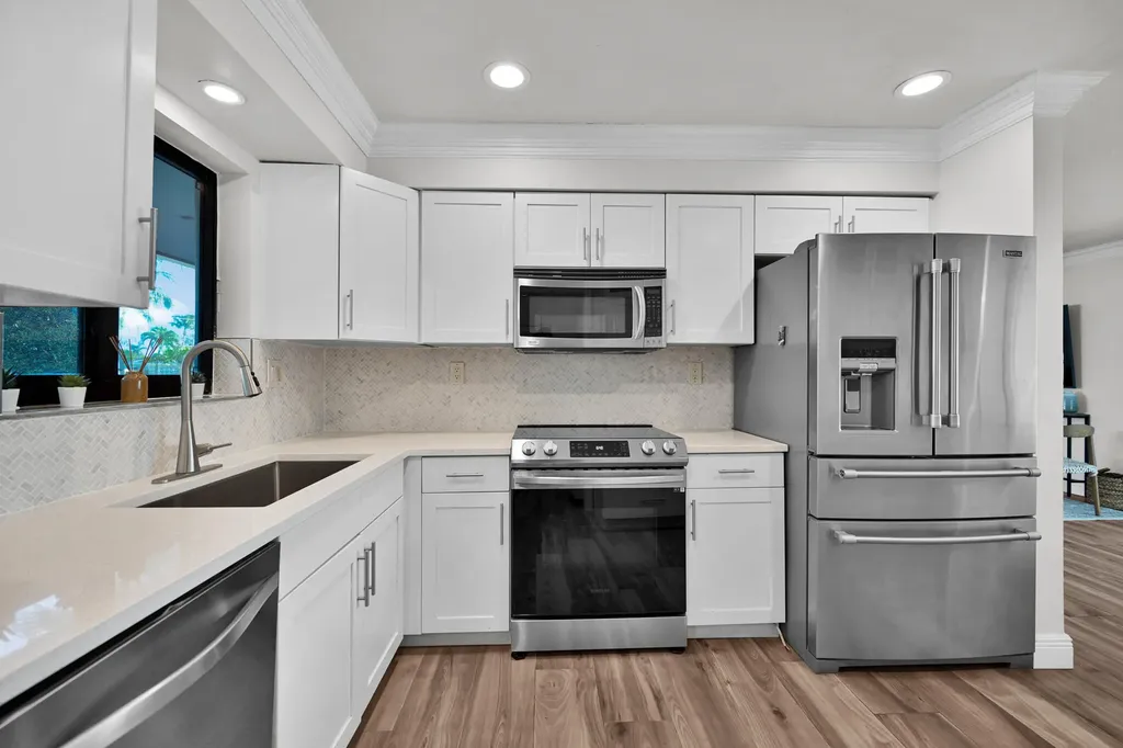 908 SE 16th Street Deerfield Beach FL 33441