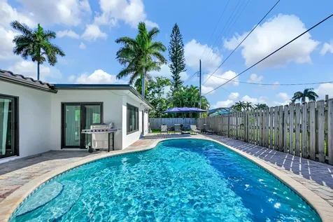 908 SE 16th Street Deerfield Beach FL 33441