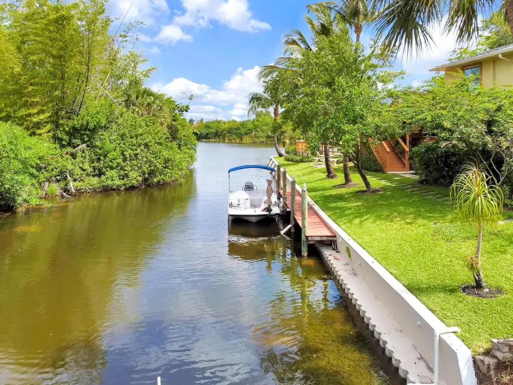 6821 Kingston Drive Lake Worth FL 33462