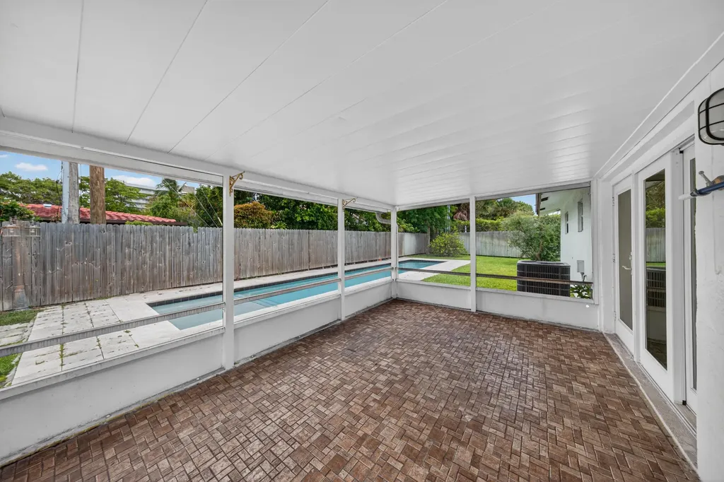 3213 Dover Road Pompano Beach FL 33062
