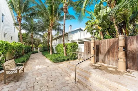 3213 Dover Road Pompano Beach FL 33062